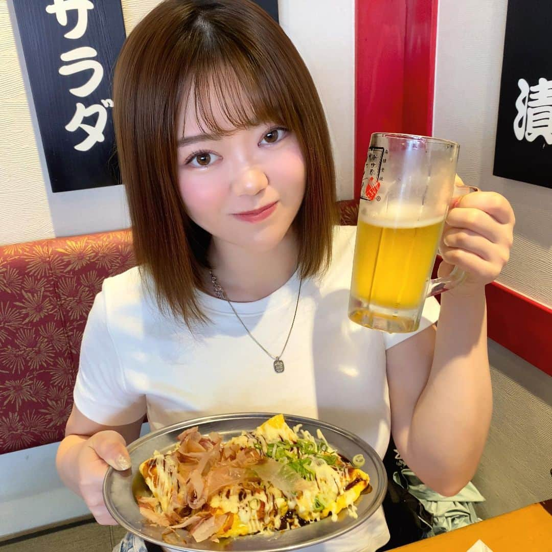 山岸楓のインスタグラム：「とん平焼き好き🥚🧀  また大阪行きたいな🐙  ビールはまだ飲めないけど そろそろ飲めるようになりたい🍺  みんなはビール飲める？  #大阪グルメ #とん平焼き #新世界グルメ」