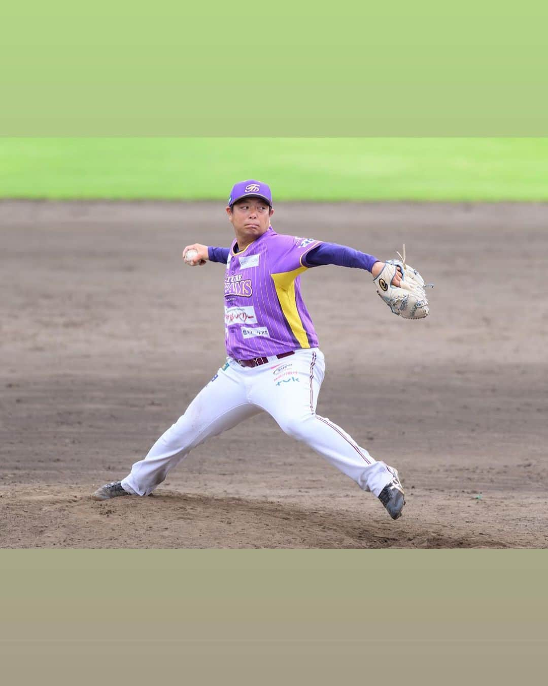 高木勇人のインスタグラム：「今年もたくさん応援してもらって頑張る事が出来ました！！ また来年しっかり投げれるように頑張ります！！！ これさえあれば間違いない！！  uFitではスポーツの日を記念して、uFit RELEASERシリーズをお得に買えるキャンペーンを行っています。 キャンペーンの詳細はこちら→@ufit_official_  #高木勇人 #uFit #限界を超えろ #マッサージガン #スポーツの日 #疲労回復」