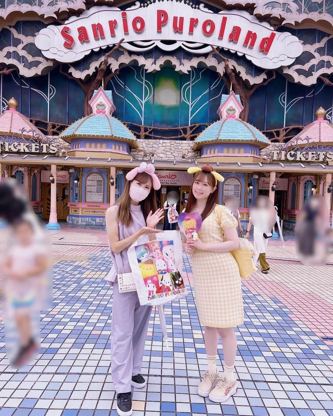 鈴乃八雲さんのインスタグラム写真 - (鈴乃八雲Instagram)「昨年ぽっちゃんとピューロ楽しかった🥰 2人とも#推し と #グリーティング　できた日😍💕 ピューロ行きたいなぁ🥺💓  #マイメロ  #ピューロランド #ピューロ　#puroland #puro  #ポムポムプリン #pompompurin #プリン　#purin #mymelody  #kawaii #cawaii #cute #pretty #可愛い　#かわいい　#可愛 #可愛い物が好き #マイメロディ  #sanrio #sanriocharacters #sanriojapan #sanriolover #サンリオ #サンリオ好きな人と繋がりたい #サンリオキャラクターズ #サンリオ好き #サンリオキャラクターズ」10月16日 13時05分 - yakumo_suzuno