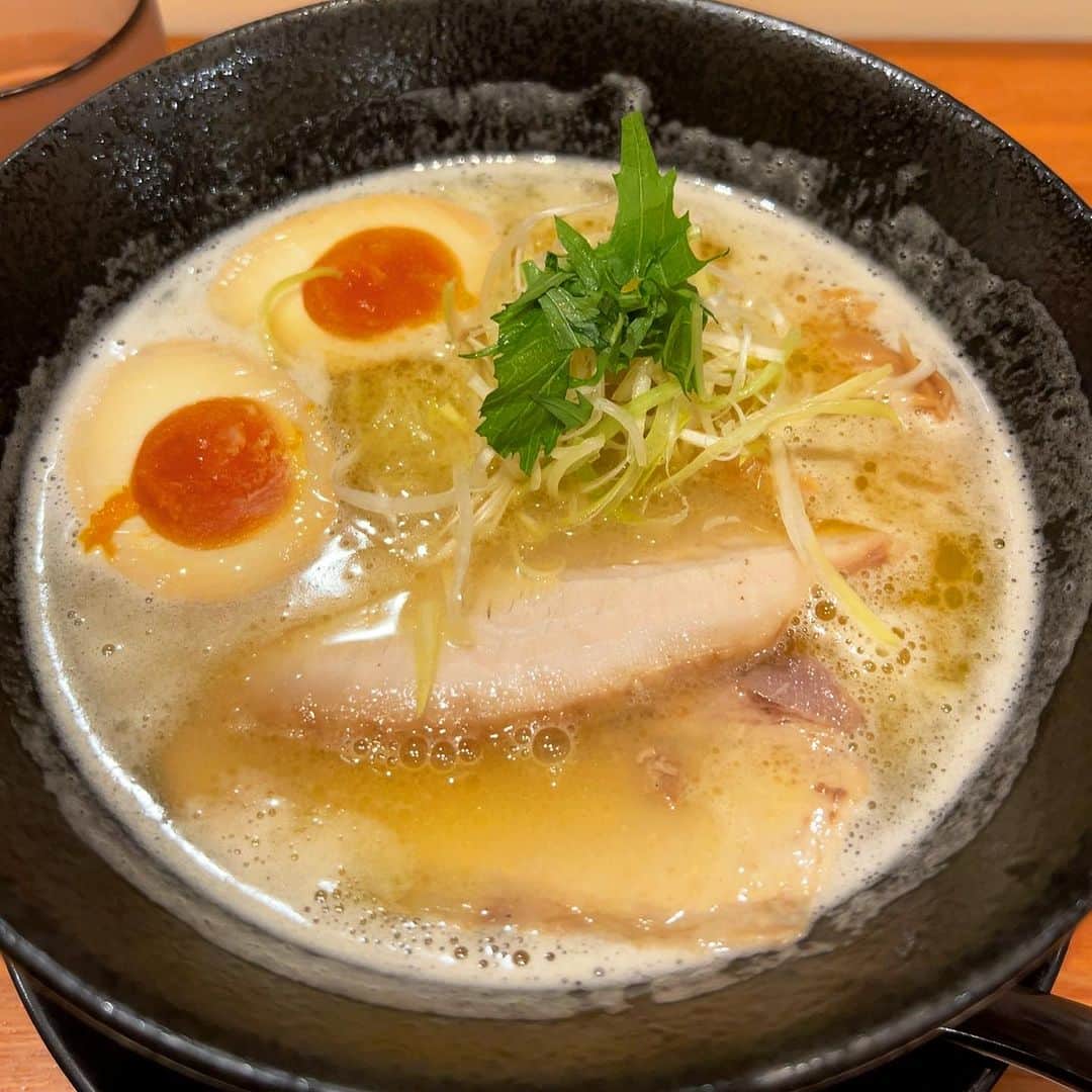 本城聡章さんのインスタグラム写真 - (本城聡章Instagram)「…とういわけで鶏白湯🍜いただきました😋  #京都 #Kyoto #またいつか」10月16日 15時32分 - honjo