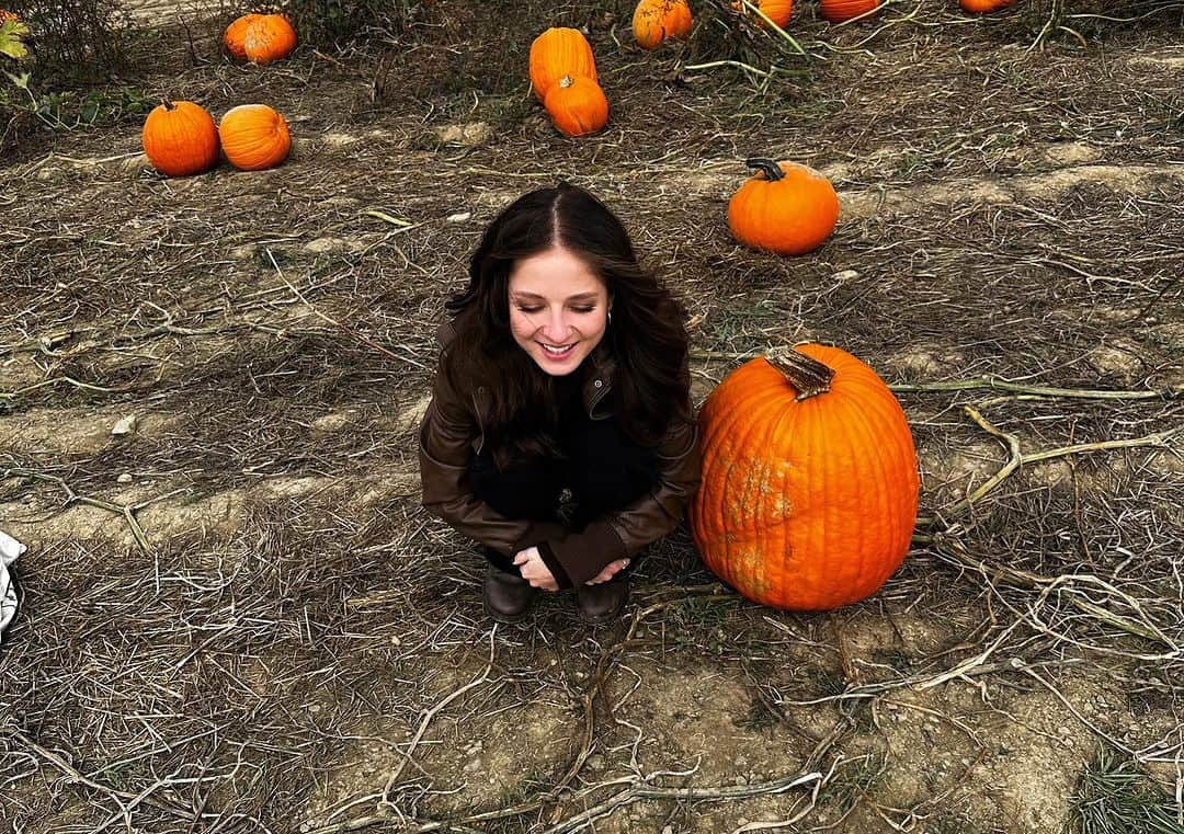 ジャッキー・エヴァンコさんのインスタグラム写真 - (ジャッキー・エヴァンコInstagram)「I didn't choose the pumpkin patch. The pumpkin patch chose me.」10月17日 1時20分 - officialjackieevancho