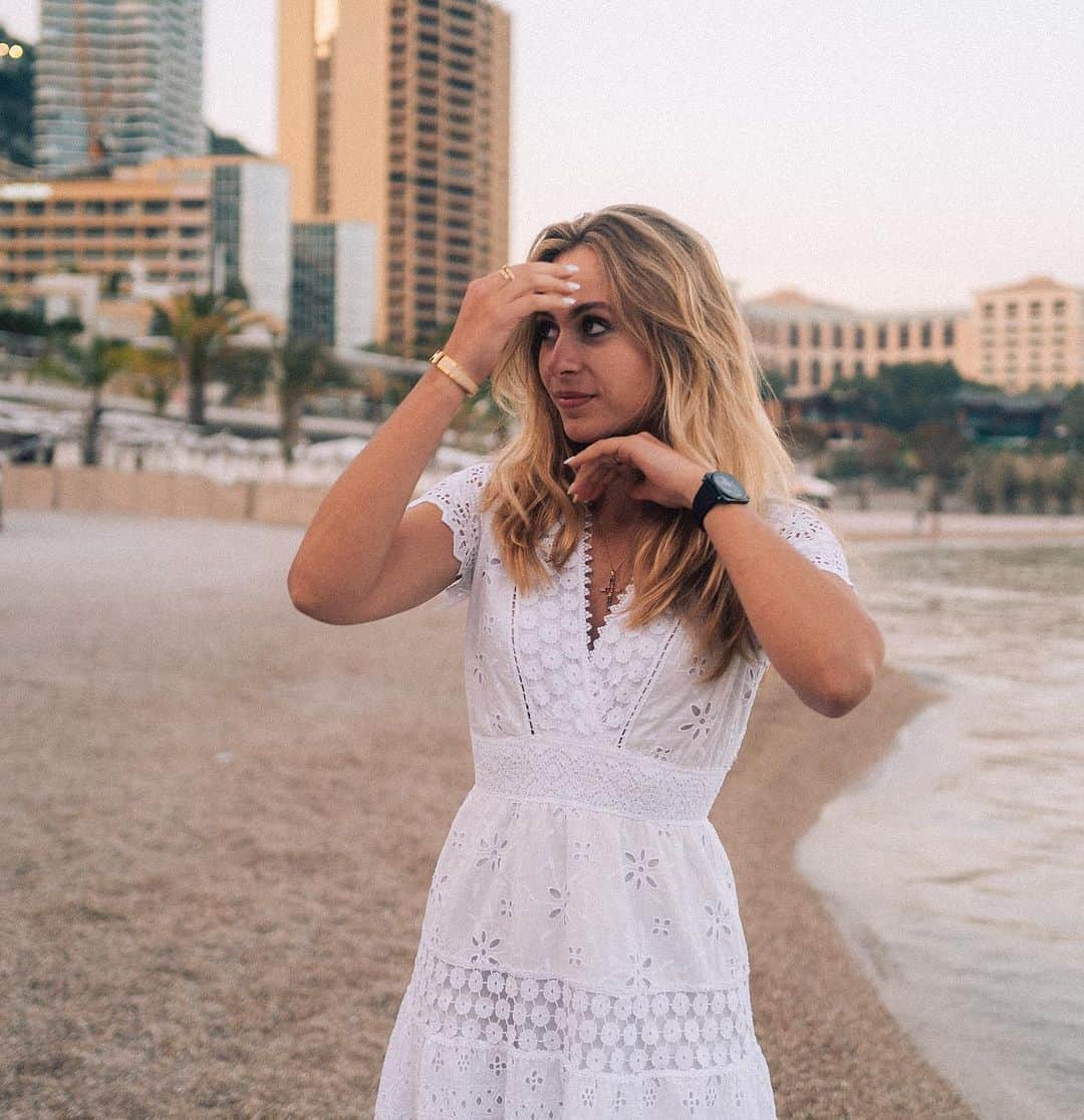 のインスタグラム：「Emm can we please get the weather for summer dresses back again? -Thank you! ☀️ // 📸 x @janbeyer // #sophia #sophia99 #racegirl #racing #motorsport #changeagent #soptimism #unscripted」
