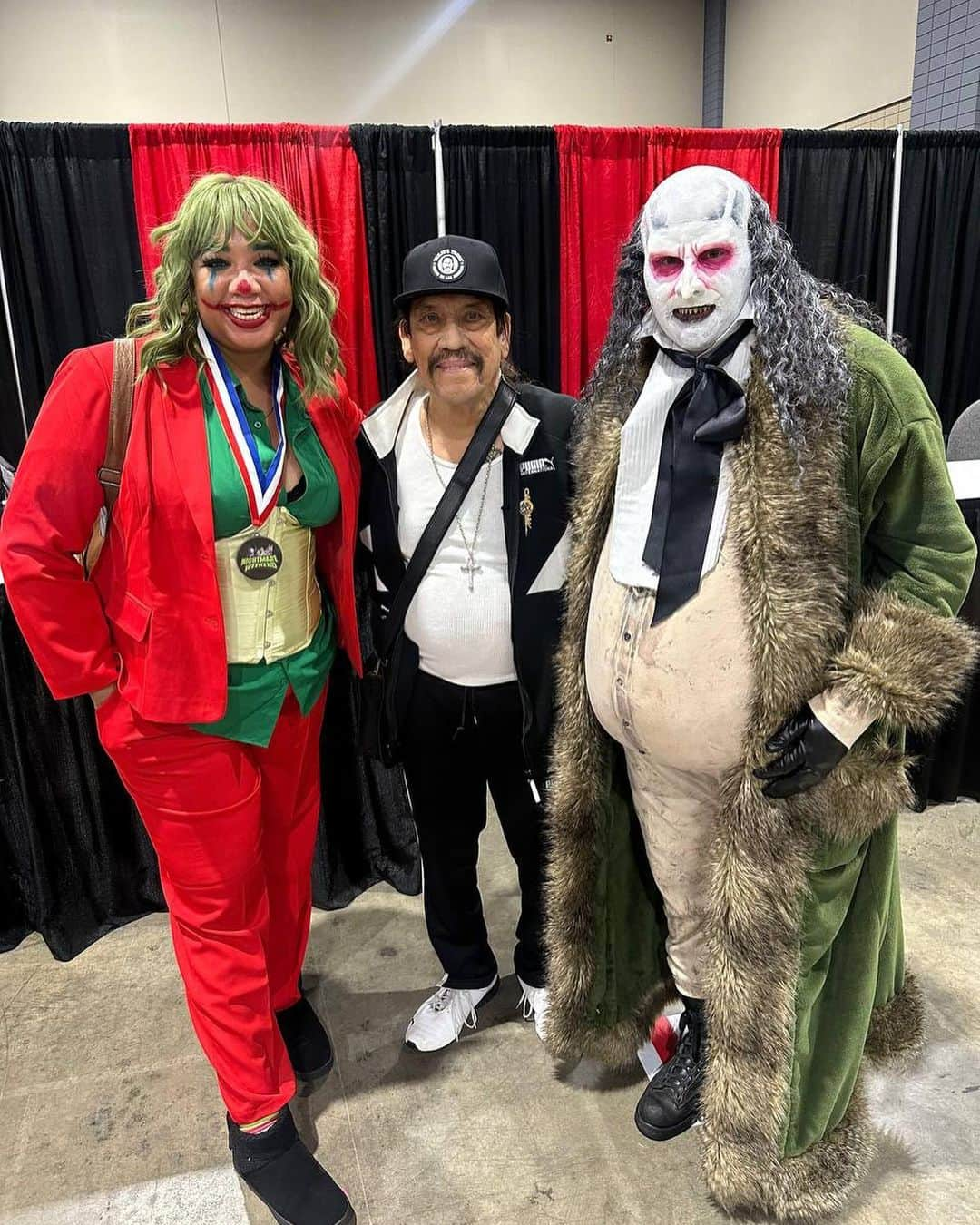 ダニー・トレホさんのインスタグラム写真 - (ダニー・トレホInstagram)「Thank you Virginia for an amazing time at @NightmareWeekendRichmond! All of your cosplay was badass, hope to come again next year! #NightmareWeekendRichmond」10月17日 1時53分 - officialdannytrejo