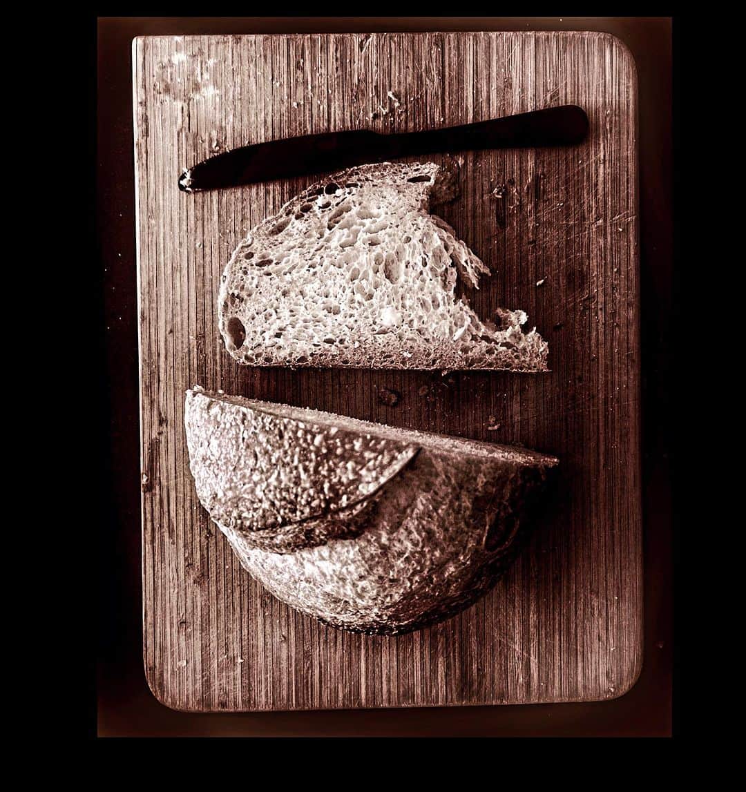 Robert Clarkさんのインスタグラム写真 - (Robert ClarkInstagram)「I have heard that it is International Bread Day. Growing up in Western Kansas, or as we all learned at a young age, "the Bread Basket", wheat was and still is the crow that makes the state's economy run. I do remember hearing that Kansas grew more wheat than the entire Soviet Union. #InternationalBreadDay #wheat #Bread #farmer #harvest」10月17日 2時23分 - robertclarkphoto