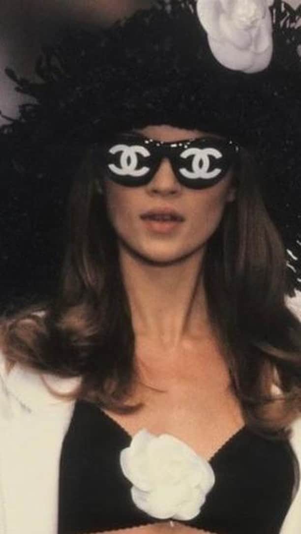 のインスタグラム：「New shades of the season🕶️  ▼Customer service English/Chinese/Korean/Japanese *Please feel free to contact us! *商品が見つからない場合にはDMにてお問い合わせください   ▼International shipping via our online store. Link in bio.  #tokyovintageshop #오모테산도 #omotesando #aoyama #表參道 #명품빈티지 #빈티지패션 #도쿄빈티지샵  #ヴィンテージファッション #ヴィンテージショップ #chanelvintage #chanel #vintagechanel #chanelclassic #chanellover #빈티지샤넬 #샤넬  #シャネル #샤넬클래식 #chanelsunglasses」