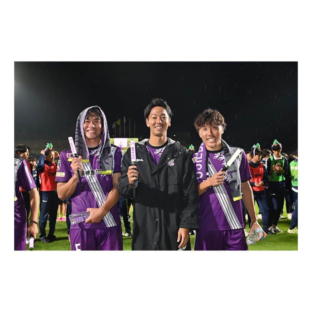 水野泰輔さんのインスタグラム写真 - (水野泰輔Instagram)「⁡ 応援ありがとうございました！ ⁡ ＋３🔥 ⁡ #藤枝myfc #水野泰輔 #フットボールギア #footballgear #中部消防設備 #東ポリ #オレは摂取す #RETOX #一体感 #のびしろ #焼津 #藤枝 #J2 #Jリーグ」10月16日 17時59分 - mizunotaisuke_official