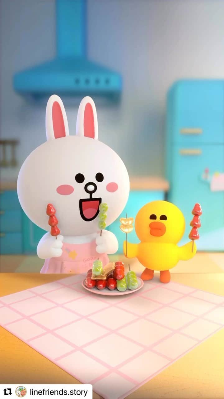 LINE FRIENDSのインスタグラム：「CONY AND SALLY making tanghulu! What’s your favorite tanghulu! Comment below 💕  #Repost @linefriends.story with @use.repost ・・・ 🐰 Making tanghulu!  탕후루 만들기 도전! 🍓🍡🍊🍡🍇 🍡 フルーツキャンディー作り!! 挑戰在家DIY冰糖葫蘆！  #STORYOFLINEFRIENDS #Cookbang_Cony」