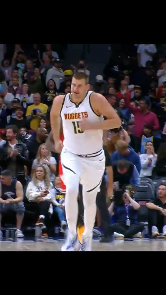 ニコラ・ヨキッチのインスタグラム：「Sombor Shuffle 🃏 15 PTS, 9 REB, 5 AST in W 🔥 . . 🎥 @bleacherreport . #jokic #jokicnikola #joker #nikola #nikolajokic #denver #nuggets #denvernuggets #colorado #nba #basketball #serbia #usa #srbija #sombor #belgrade #beograd #mvp」