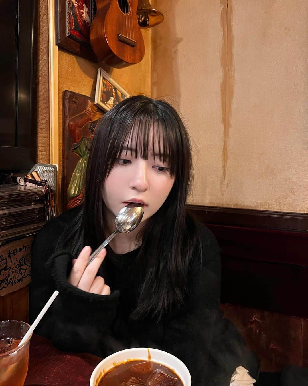 麻倉瑞季のインスタグラム：「ニットを着れる季節になって嬉しい🧶」