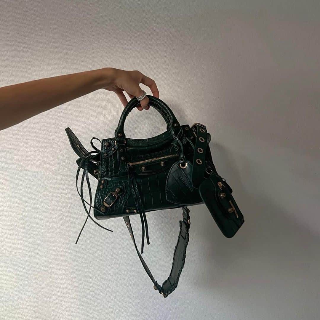 佐藤マクニッシュ怜子さんのインスタグラム写真 - (佐藤マクニッシュ怜子Instagram)「new @balenciaga   パリでの購入品達 Youtubeで今週UPします✨」10月16日 18時05分 - reikoofficial