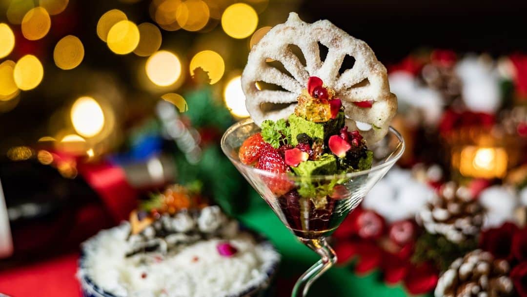 ESTINATE HOTELさんのインスタグラム写真 - (ESTINATE HOTELInstagram)「🎄10月18日（水）から「ESTINATE HOTEL 那覇」で予約がスタート🌟⁠ カラフルでアートなモダンメキシカンのクリスマスコースが登場！一皿ごとにテーマカラーが楽しめる特別なクリスマスプランです。⁠ 🌮 メキシコの賑やかなクリスマスに敬意を表し、目を楽しませるデザインとスペイン風のカラーが魅力🎅🏾個性的なクリスマスを楽しみたい方、美味しい料理を楽しみたい方、大切な人と一緒に、視覚的に楽しいクリスマスをお過ごしください🥰⁠ ⁠ ・⁠ ⁠ 🎄 Starting from October 18th (Wednesday), reservations open at "ESTINATE HOTEL Naha" 🌟⁠ Introducing a colorful and artistic Modern Mexican Christmas Course! A special Christmas plan where you can enjoy a unique theme color with every dish. 🌮 Paying homage to Mexico's festive Christmas, the delightful designs and Spanish-themed colors are a highlight. Whether you're looking for a distinctive Christmas celebration, a delightful culinary experience, or simply want to share a visually enjoyable Christmas with loved ones, come join us! 🥰⁠ ⁠ ・⁠ ⁠  🌟10月18日（星期三）起，您可以在「ESTINATE HOTEL 那覇」預訂多彩且現代墨西哥聖誕套餐🎄每一道菜都搭配獨特的主題顏色🌮 作為對墨西哥節慶的敬意，迷人的設計和西班牙風格的色彩是一大亮點。不論您正在尋找獨特的聖誕慶祝活動，美食體驗，或者只是想和親朋好友一同享受視覺盛宴的聖誕夜晚，都歡迎預訂喔🥰⁠ ⁠ ⁠ ⁠ -----⁠ ESTINATE HOTEL NAHAは、旅の次が見つかるカジュアルホテルです！👉@estinate_hotel_naha⁠ ⁠ 『旅は不完全なほどおもしろい、⁠ 旅の計画には余白を。⁠ それは、あなたの旅が素晴らしい体験になる第一歩』⁠ ⁠ #estinatehotel⁠ #estinatelounge⁠ #livelyhotels⁠ ⁠ #naha#okinawa#okinawahotel#okinawatrip#visitokinawa#那覇ホテル#沖縄ホテル#那覇観光#那覇旅行#沖縄観光#沖縄旅行#沖縄行きたい#国内旅行好き#holidays #xmas #christmastime#mexico #mexicanfood#okinawalife#okinawafood#那覇グルメ#沖縄グルメ#クリスマスディナー」10月16日 18時10分 - estinate_hotel_naha