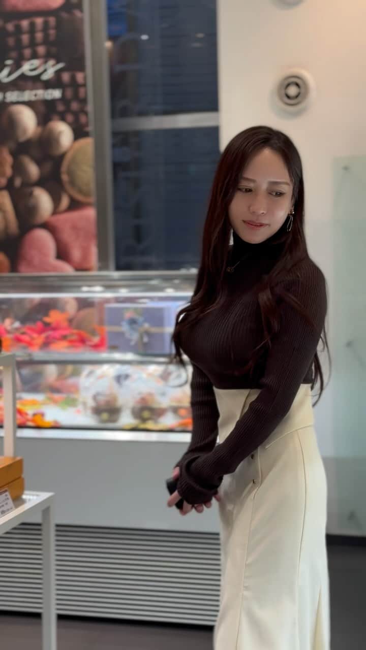 Minoriのインスタグラム：「ちょっと寄り道✨ 食べ分また頑張ろ🤤🍰🔥  @le_cerisier_damour」