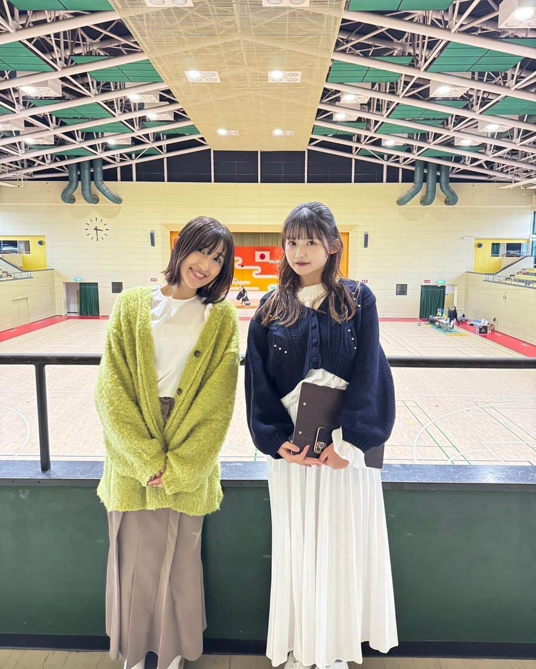 渡邉歩咲さんのインスタグラム写真 - (渡邉歩咲Instagram)「かほくほくほくまつり✨ ありがとうございました💛 雨が降り、ステージイベントは体育館での開催となりましたが、たくさんの方々で賑わっていました🌟 スリッパ飛ばし大会や出店も河北町の魅力が溢れていました💗 今回松浦彩さんと司会をさせていただきました✨彩さんの対応力や言葉の選び方、ひとつひとつに学びをいただき、たくさんサポートしてくださり改めて彩さんのすごさを実感しました!! 貴重な経験をありがとうございます!! #かほくほくほくまつり#河北町#河北ほくほく祭り」10月16日 18時14分 - ayusa_watanabe