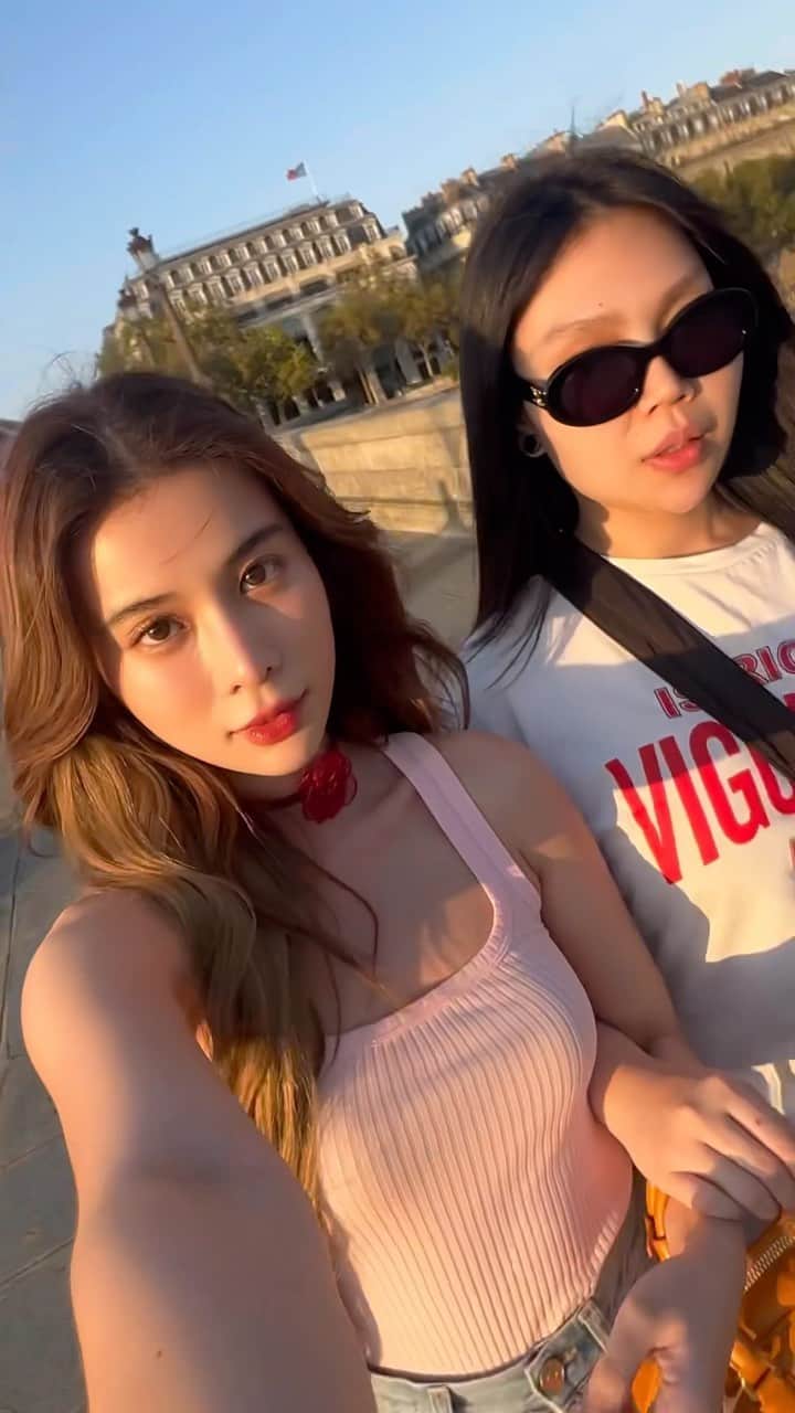 のインスタグラム：「💖เมื่อบอกให้เพื่อนทำตัวเฟียส .. แต่เพื่อนไม่เข้าใจ😂😮‍💨 @newtron_bw」