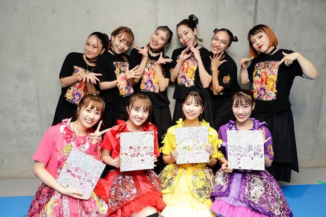ももいろクローバーZさんのインスタグラム写真 - (ももいろクローバーZInstagram)「2023.10.15  MOMOIRO CLOVER Z 15th Anniversary Tour 「QUEEN OF STAGE」  #ももクロ #momoclo #ももQ #ももQふぁいなる #15周年ツアー #ファイナル  #完走」10月16日 18時19分 - mcz517_official