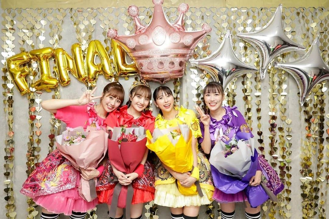 ももいろクローバーZさんのインスタグラム写真 - (ももいろクローバーZInstagram)「2023.10.15  MOMOIRO CLOVER Z 15th Anniversary Tour 「QUEEN OF STAGE」  #ももクロ #momoclo #ももQ #ももQふぁいなる #15周年ツアー #ファイナル  #完走」10月16日 18時19分 - mcz517_official