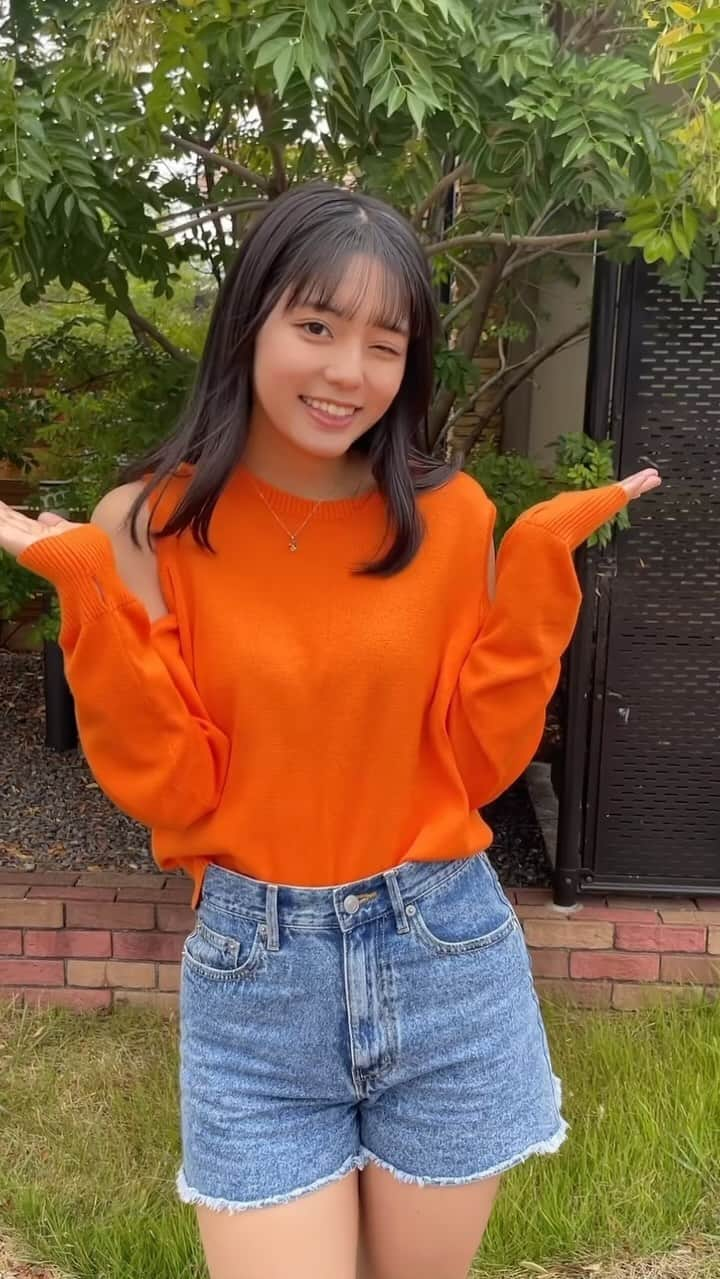 松島かのんのインスタグラム：「撮るの楽しかった🧡 沢山見てね🫶  #松島かのん #制コレ22 #準グランプリ #リール #動画 #リール動画 #ビタミンカラー #黒髪 #セミロング #jk #ljk #17歳 #06 #follow #followme」