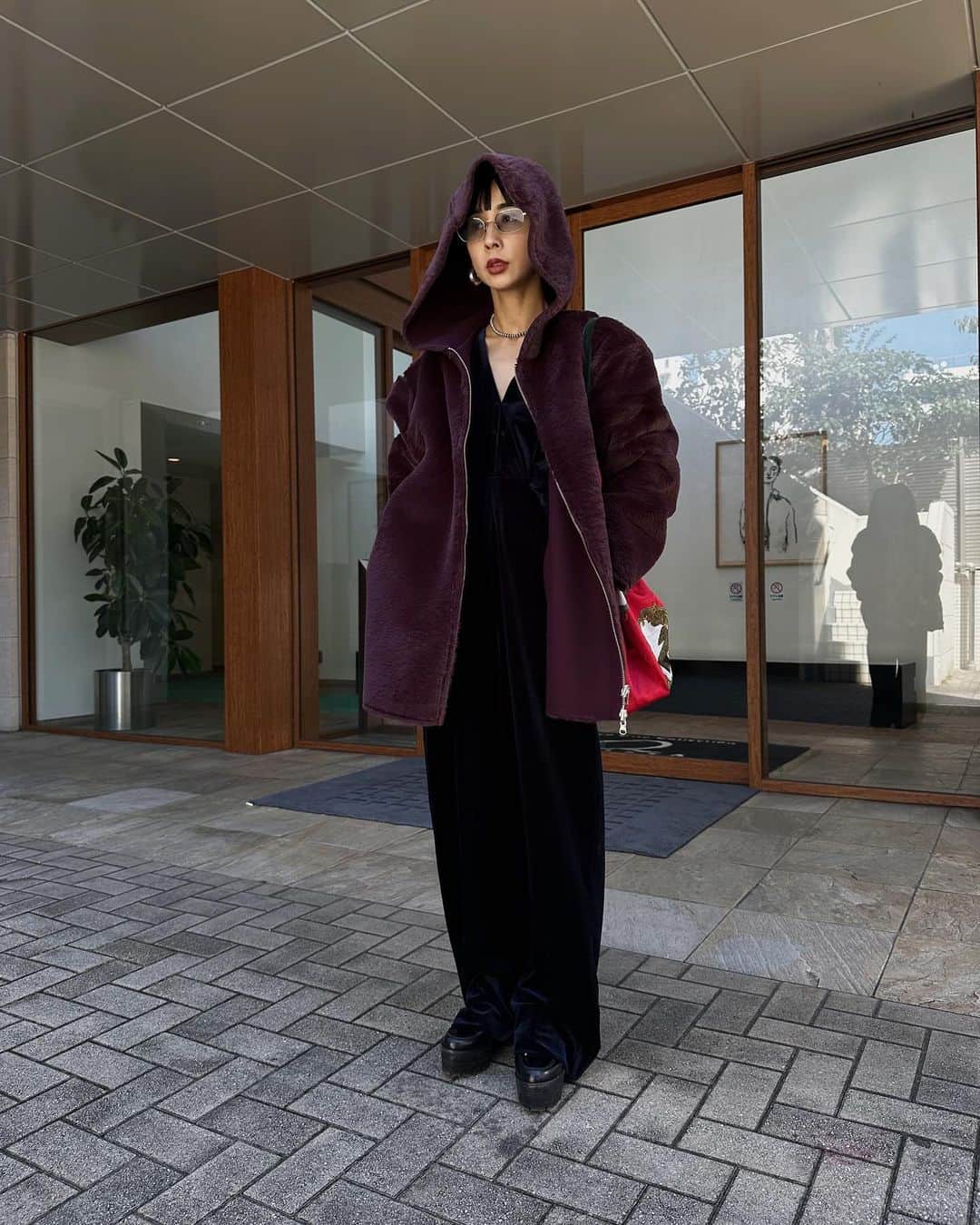黒石奈央子さんのインスタグラム写真 - (黒石奈央子Instagram)「代官山リニューアルまであと3日！！  限定ボアパーカー❤️リバーシブルだよ✌️  boa 10/19 . @ameri_shinjuku @amerivintage @ameri_daikanyama @ameri.shinsaibashi  @ameri_nagoya #ameri#amerivintage #fashion #coordinate#ootd#outfit#osanposnap #705_outfit #大人ファッション #大人コーディネート #大人スタイル #modestyle #modefashion#modecasual」10月16日 18時50分 - blackstone705