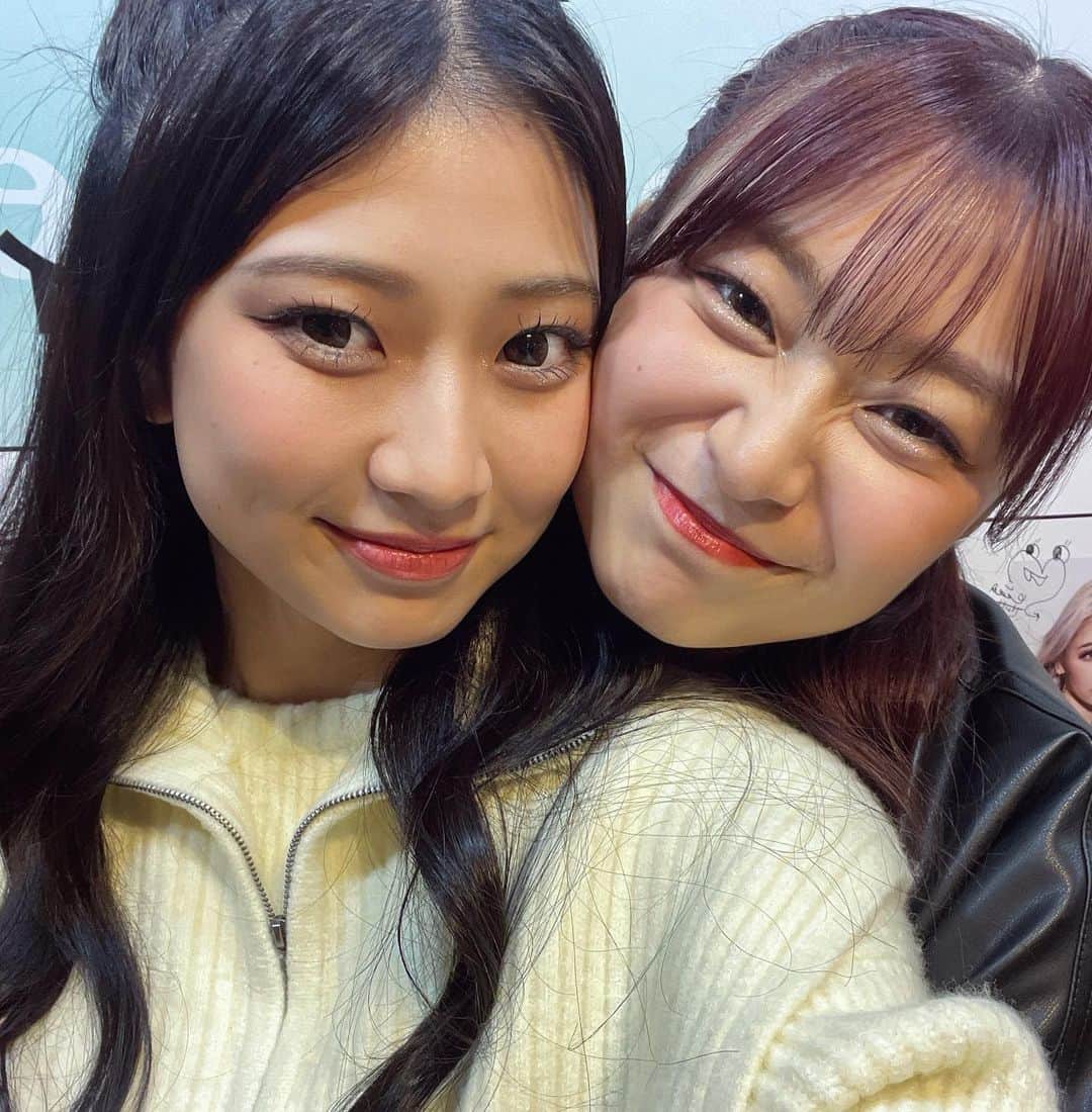 山口永愛さんのインスタグラム写真 - (山口永愛Instagram)「【ご報告】 「パピオスあかし クリスマスツリー点灯式」にゆなとあで出演させていただくことになりました！！💚❤️  そしてなんと！私たちのオリジナル曲 『アナタ』と『ストロベリーダイアリー』の2曲をフルバージョンで歌わせていただきます🫶🏻🫶🏻  はじめてでとても緊張してますが、歌って踊るゆなとあをぜひみんな見に来てくださいっ🤤  おまちしてます💖たのしみーー！  #クリスマス #クリスマスツリー #点灯式 #パピオスあかし #明石 #ゆなとあ #ゆなととあ ＃姉妹 #オリジナル曲 #オリジナルソング  #今日好き #今日好きになりました #チュンムン編 #山口永愛 #とあ」10月16日 18時50分 - toachan74