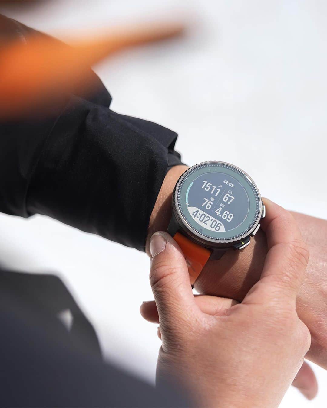 Mammutさんのインスタグラム写真 - (MammutInstagram)「We’re beyond stoked about this new collaboration: Together, Suunto and Mammut present a limited-edition adventure watch with pinpoint accuracy and market-leading battery life, in the unmistakable Eiger Extreme design.   Check out the Suunto x Mammut Vertical Titanium now on Mammut.com.」10月16日 19時00分 - mammut_swiss1862