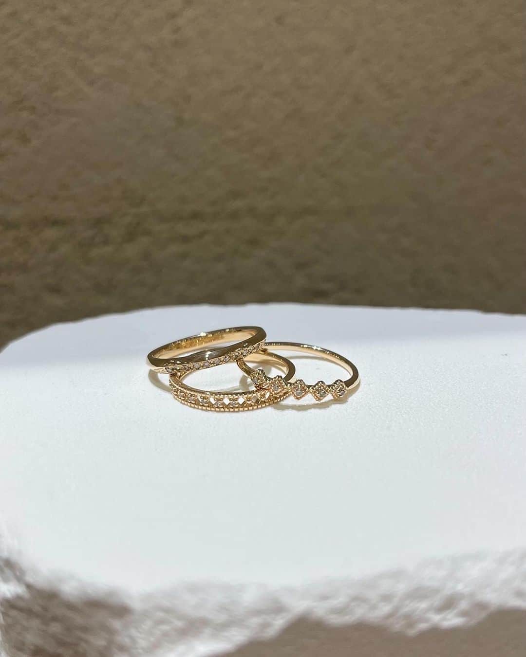 nojess_officialさんのインスタグラム写真 - (nojess_officialInstagram)「【Diamond Ring】 毎日つけたいベーシックなダイヤモンドリング。 シンプルながら遊び心のあるデザイン。  #nojess #accessories #jewelry #ring #ノジェス #アクセサリー #ジュエリー #リング #マイノジェス #ご褒美ジュエリー #自分ご褒美 #華奢ジュエリー #ダイヤモンドジュエリー #ゴールドジュエリー」10月16日 18時57分 - nojess_official