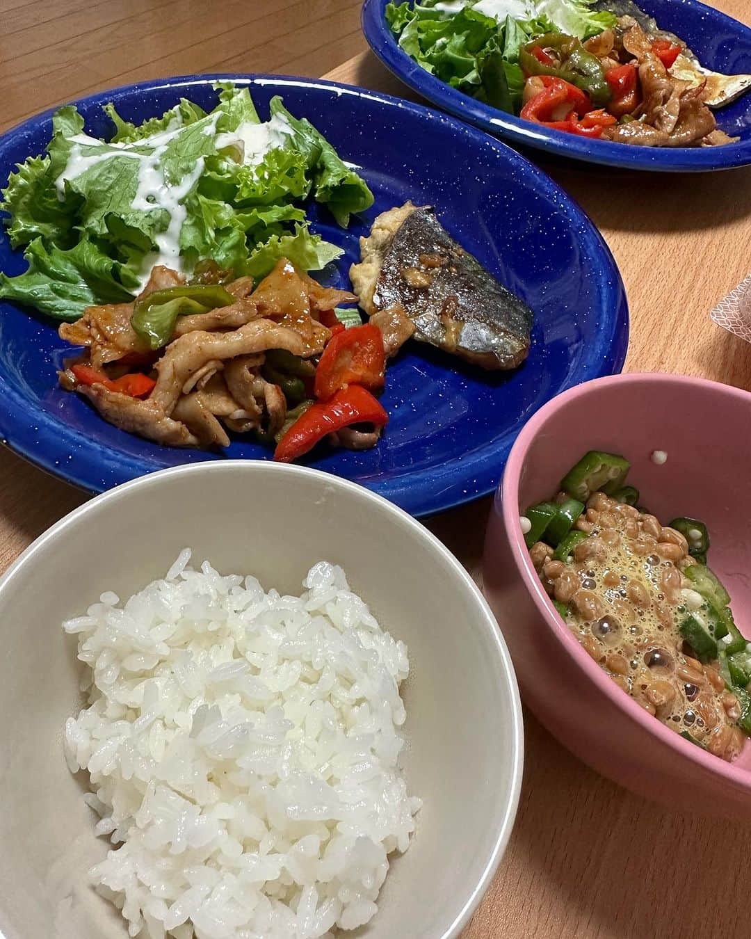 黒田絢子さんのインスタグラム写真 - (黒田絢子Instagram)「久しぶりに🍽️ 最近土曜日の朝ごはんに力を入れてるみたい❤️笑 土曜くらいはちゃんとパン食べたい🍞🥐 ってなるみたい…笑笑 それ以外は平日のザザッと料理ww  #おうちごはん #料理 #japanesefood #food #instafood #cooking #手料理 #foodstagram #クッキング #instagood #lunch #yummy #dinner #アヤsキッチン」10月16日 19時02分 - ayakokuroda_official