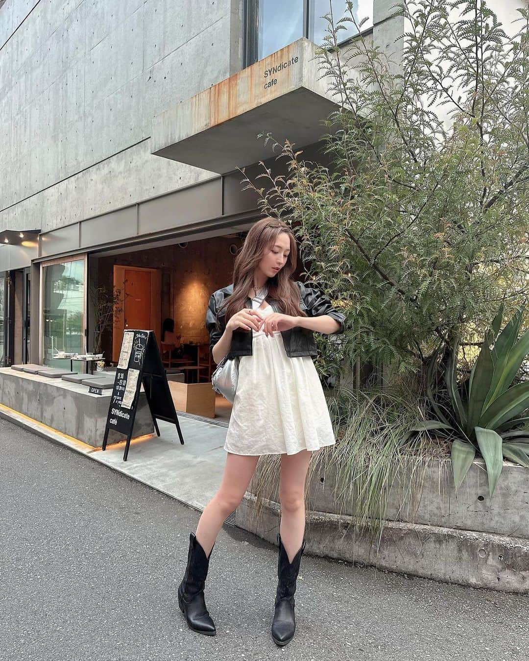 堀尾実咲さんのインスタグラム写真 - (堀尾実咲Instagram)「🐼  #syndicatecafe #syndicate #cafe #harajukucafe #darich #aclent #moussy #rienda #justineclenquet #カフェランチ #原宿カフェ #原宿グルメ #原宿ランチ #ダーリッチ #アクレント #マウジー #リエンダ #ジュスティーヌクランケ #シルバーアクセサリー #秋服 #秋服コーデ #めろふく」10月16日 19時04分 - misaki.horio