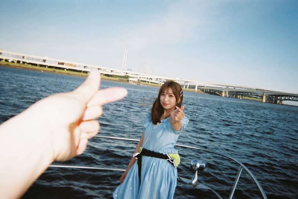 福田花音さんのインスタグラム写真 - (福田花音Instagram)「夏は終わったけど良い写真すぎるので載せるね、🚢♡  photo by ：クルーズイベントに参加してくれた子のフィルム🎞️大感謝！」10月16日 19時05分 - kanon_fukuda