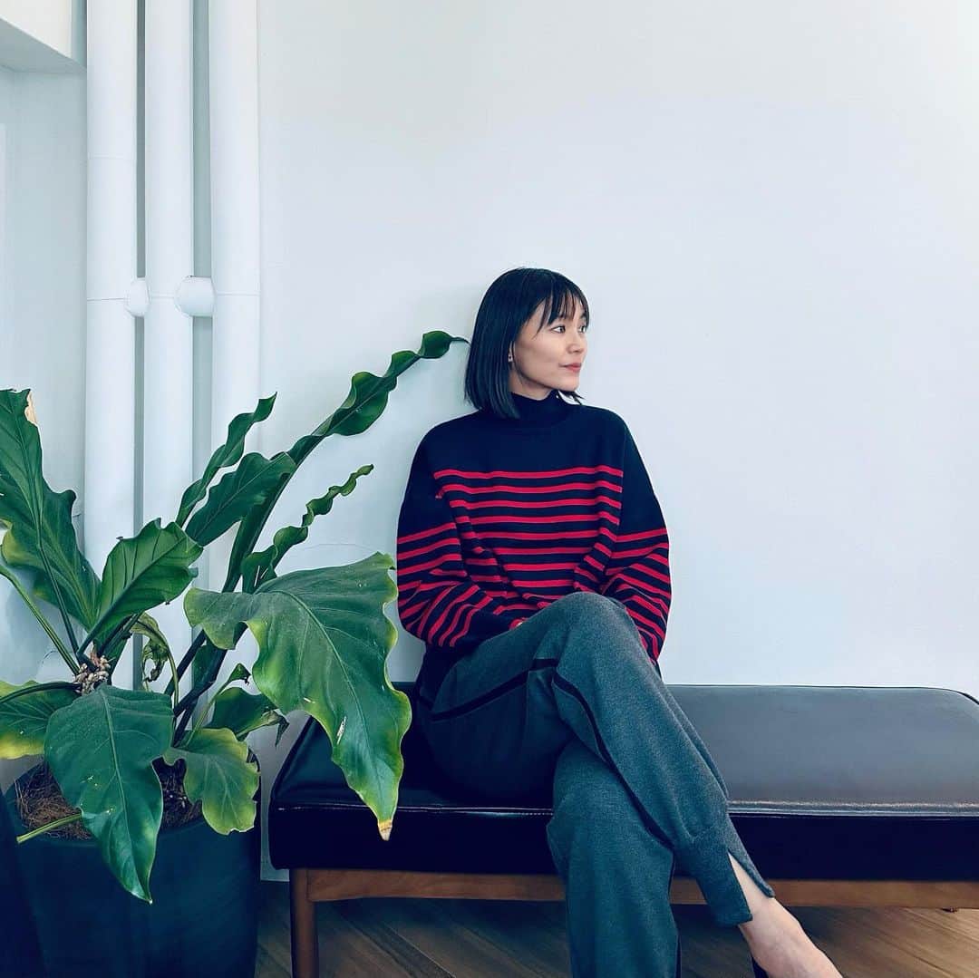 ナオさんのインスタグラム写真 - (ナオInstagram)「#Repost @alsome_official with @use.repost ・・・ .  数々の著名ファッション誌のモデルとして歩んで来たナオ( @nao_nao310 )がQVCオリジナルブランドとしてファッションアイテムをお届けします！  ナオ自身が企画から参加、素材選定・デザイン・カラー展開まで全てを監修。ファッション界で長きにわたり活躍してきた経験と、家族や友人との大切な時間を過ごす自分らしいスタイル2つが合わさり、スタンダードでシンプルだけどトレンドを取り入れたナオのリアルクローズをご提案します。  【ブランド名・コンセプト】 𝐀𝐥𝐰𝐚𝐲𝐬 𝐬𝐨𝐦𝐞𝐭𝐡𝐢𝐧𝐠いつも何かが幸せにしてくれる、何かを与えてくれる、その𝐬𝐨𝐦𝐞𝐭𝐡𝐢𝐧𝐠が「洋服」そして結果𝐚𝐥𝐰𝐚𝐲𝐬 𝐚𝐰𝐞𝐬𝐨𝐦𝐞な自分になれる  #alsome #アルサム  10/28  QVCでブランドデビューすることになりました✨ よろしくお願いします😊」10月16日 19時10分 - nao_nao310