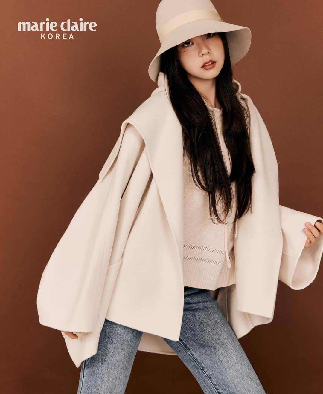 のインスタグラム：「🤎 @marieclairekorea x @helen_kaminski_kr 🩵」