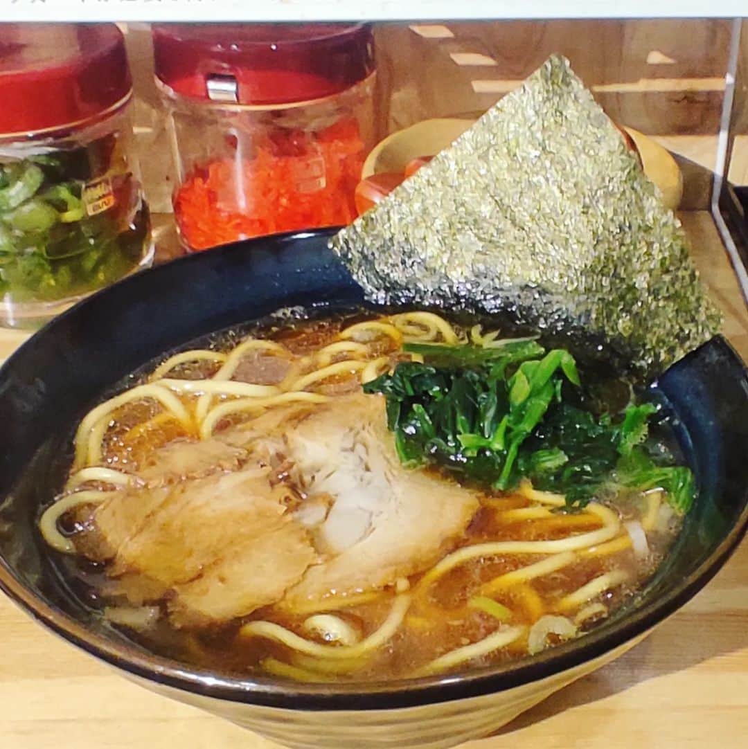 のインスタグラム：「せい家風でした🍜 とにかく安い❗  #家系ラーメン」