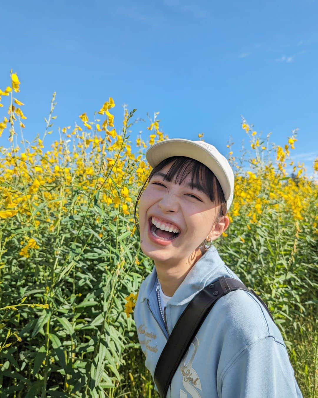 井桁弘恵さんのインスタグラム写真 - (井桁弘恵Instagram)「すっごく晴れてたので ドライブした日🌼」10月16日 19時34分 - igetahiroe23