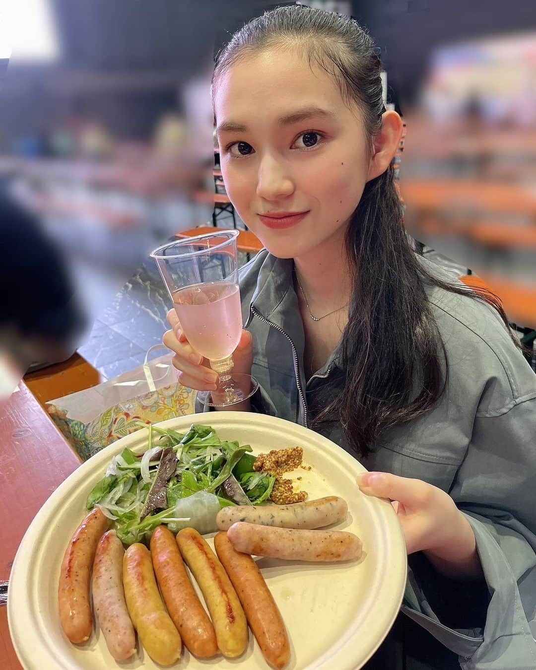 山崎カノンさんのインスタグラム写真 - (山崎カノンInstagram)「LIVE後に...🍷❤️」10月16日 19時30分 - kanonyamazaki