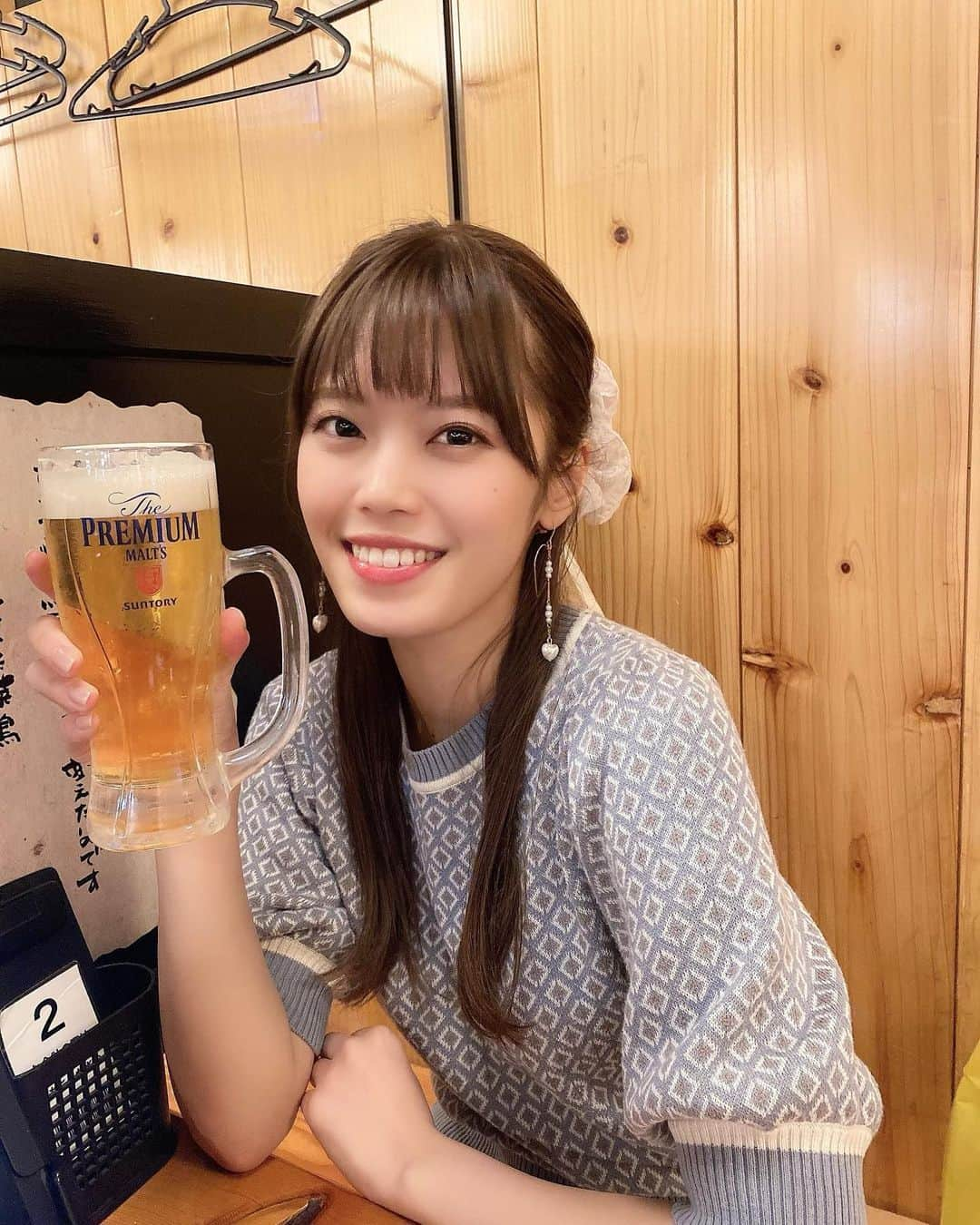 林茜実里のインスタグラム：「🍺 : 今週の金曜日、土曜日は大阪に行きます🐙 : 10/20(金)はLive House ANIMAでQuubiさんKolokolさんと対バン！ :  10/21(土)はツアー大阪公演！ : 今週もスケジュールみっちり🔥 頑張るぞー！会おうね✌︎  あ、お酒でビールは普段全く飲みません！笑」