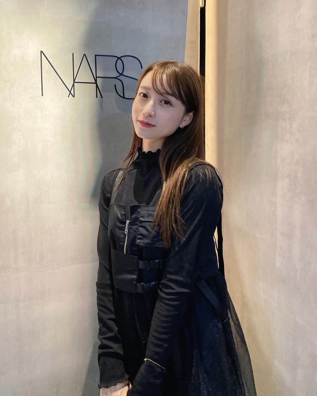 のインスタグラム：「・ ・  NARSの #SPARKTHEPARTY に ご招待いただいたよ✨ やっぱりキラキラ大好き。  #れんの服 @cereal.33  #cereal33  ・ ・」