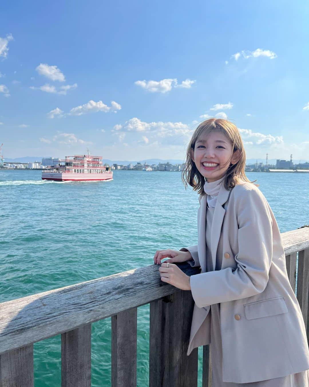 里菜さんのインスタグラム写真 - (里菜Instagram)「海風が気持ちよかった〜🪼」10月16日 19時39分 - rina_crownpop