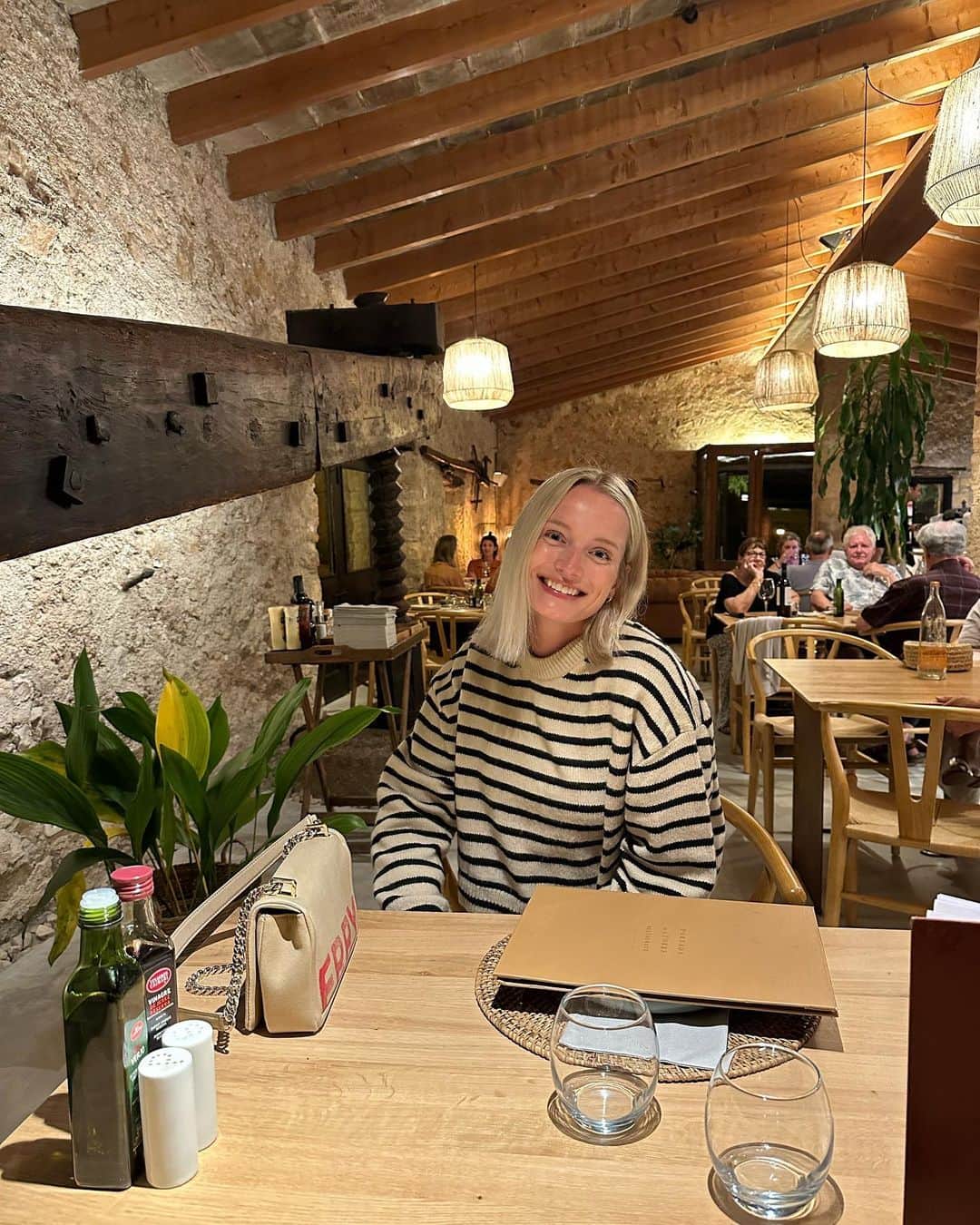 モード・ウェルゼンのインスタグラム：「Mallorca💓🎾🎉」