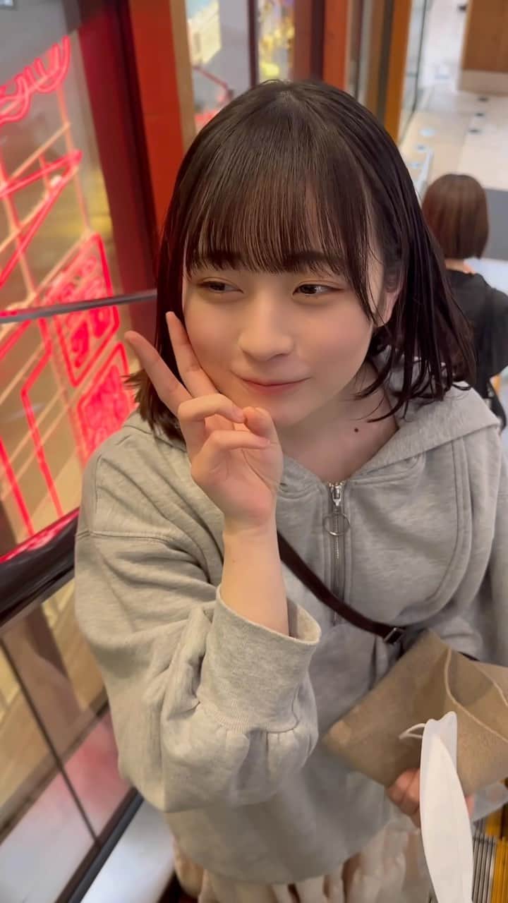 比嘉ゆめののインスタグラム：「どんなわたしがすきですか…？🍂  #リール #リール動画」