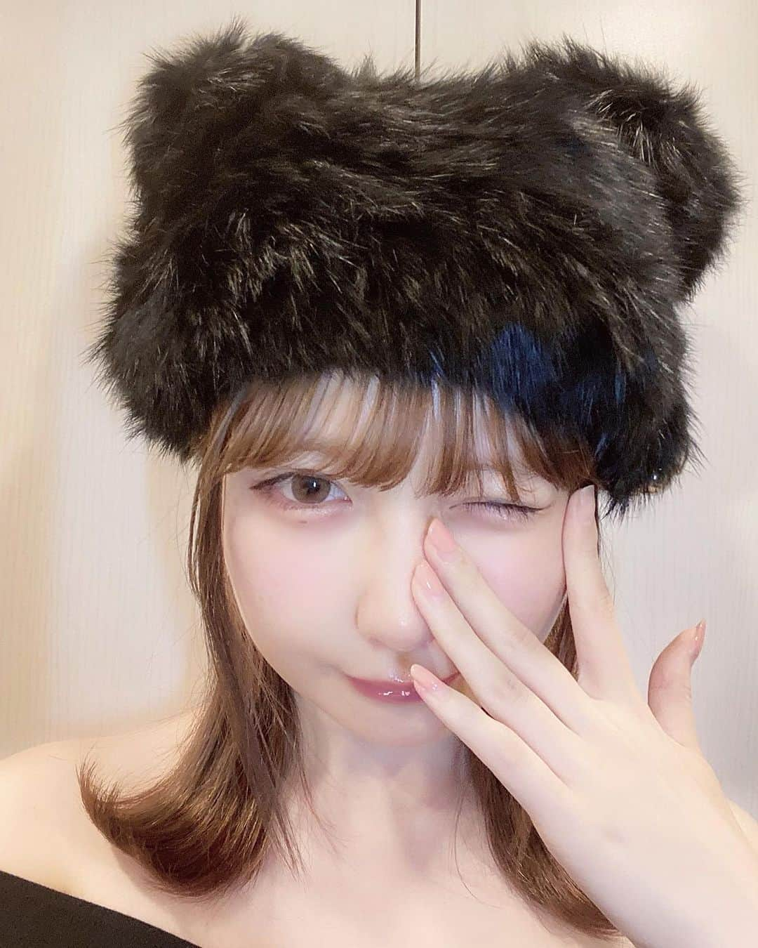 宮内凛のインスタグラム：「. . くまさんなのめっちゃ可愛いこの冬いっぱい使おう🐻🖤」