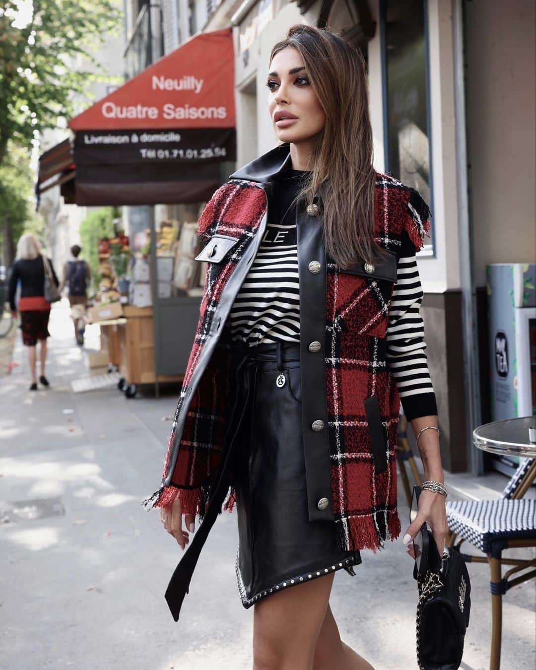 Cristina Buccinoのインスタグラム：「City stroll. • @gaelle_paris //Ad」