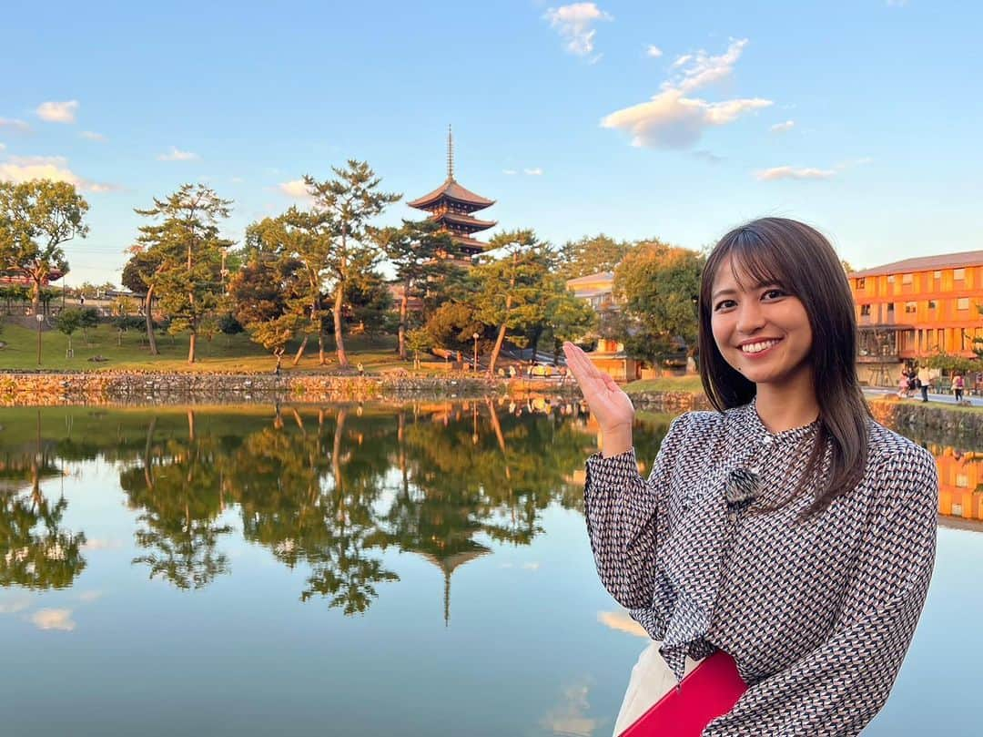 池山智瑛のインスタグラム：「. 奈良の風景。  スタッフさんが撮ってくださったんだけど無加工でこの綺麗さ。  え、綺麗すぎんか🥰 .」