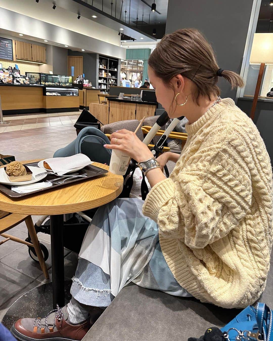 青木美緒のインスタグラム：「楽しみなこと進行中🗓️🗓️🥹」