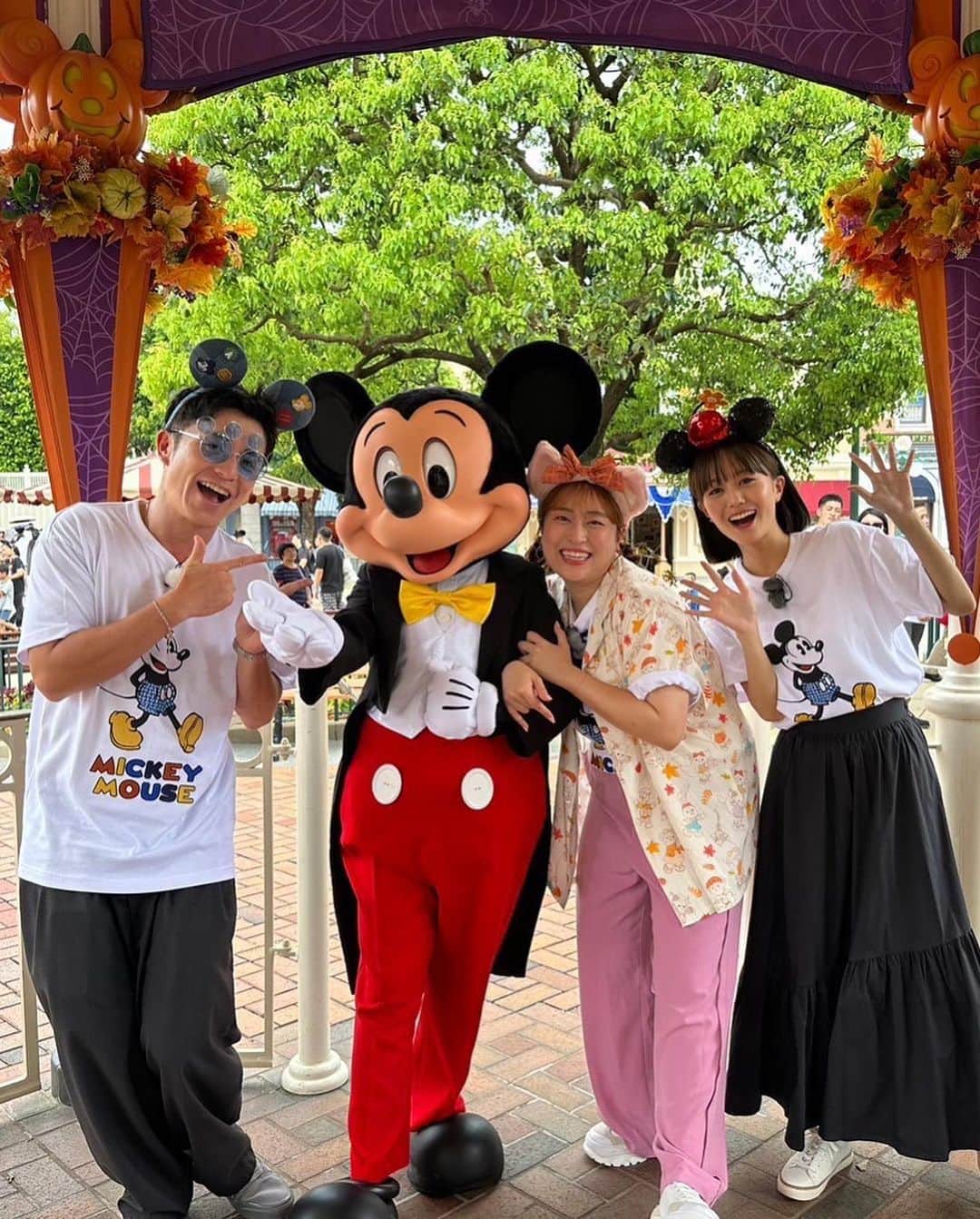 榎本ゆいなさんのインスタグラム写真 - (榎本ゆいなInstagram)「. とーっても楽しかった香港ディズニーの思い出を記録しておきます✨✨＼(^^)／ 最後の写真はphoto by 礼さん🙈」10月16日 20時17分 - enomoto_yuina