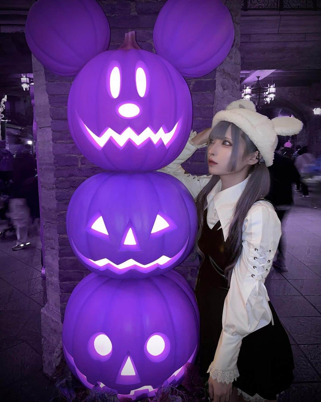 黒魅ららさんのインスタグラム写真 - (黒魅ららInstagram)「魔法で紫になった💜  #ディズニー #ハロウィン」10月16日 20時28分 - _ux_xuxoo