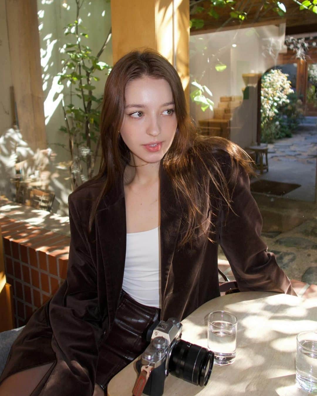 アンジェリーナ・ダニロヴァのインスタグラム：「forever 가을걸 steam bread.☕️🍞」