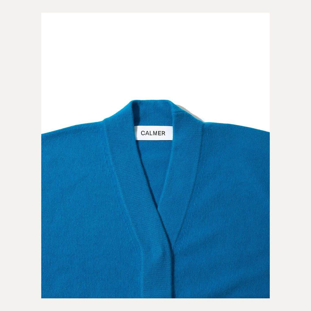 EDIFICEさんのインスタグラム写真 - (EDIFICEInstagram)「. 【Knit and sweatshirt collection】  秋口には一枚着として、季節が進めばインナーとして、これからの季節に欠かせなくなってくるのがニットやスウェットシャツ。 今シーズンのエディフィスでは色物や柄物、ハイゲージからローゲージのものまで、例年以上に豊富なラインナップを取り揃えました。 その中でも、今の時期から特におすすめしたいアイテムを厳選してご紹介させて頂きます。  是非一度ご覧いただき、お気に入りの一枚を探してみてはいかがでしょうか。 　　　　　　　　　　　　　　　　　　　　　　　 　　　　　　　　　　　　　　　　　　　　　　　 　　　　　　　　　　　　　　　　　　　　　　　　　　　　　　　　　　　　　　　　　　　　　  ・CALMER ORGANIC COTTON PULLOVER 23080300920030 / ¥28,600  ・CALMER FOX CASHMERE PULLOVER 23080300922030 / ¥39,600  ・CALMER OVERSIZED VNECK CARDIGAN 23080300921030 / ¥35,200 　　　　　　　　　　　　　　　　　　　　　　　 　　　　　　　　　　　　　　　　　　　　　　　 　　　　　　　　　　　　　　　　　　　　　　　 　　　　　　　　　　　　　　　　　　　　　　　 　　　　　　　　　　　　　　　　　　　　　　　 ＊特集記事はプロフィール欄のリンクからチェック✔︎ 　　　　　　　　　　　　　　　　　　　　　　　 　　　　　　　　　　　　　　　　　　　　　　　 　　　　　　　　　　　　　　　　　　　　　　 　　　　　　　　　　　　　　　　　　　　　　　 #edifice #2023aw #knit」10月16日 20時57分 - edifice.jp