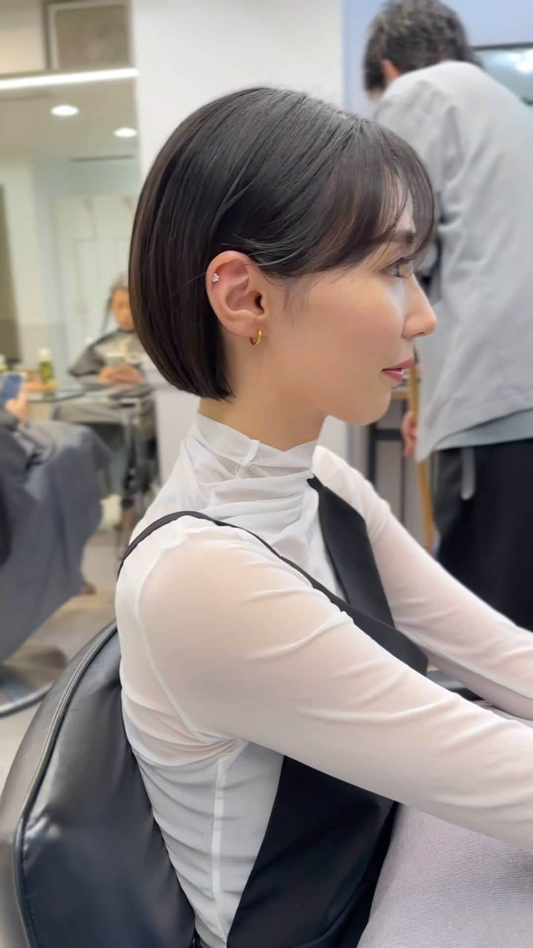 今泉孝記のインスタグラム：「#straightbob  パツっとなボブ」