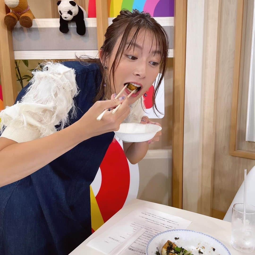 大島由香里のインスタグラム：「おつまみうまうま レシピはブログを見てね #tokyomx #5時に夢中 #料理コーナー #おつまみ #おつまみレシピ #盗み食い #ビール飲みたい」