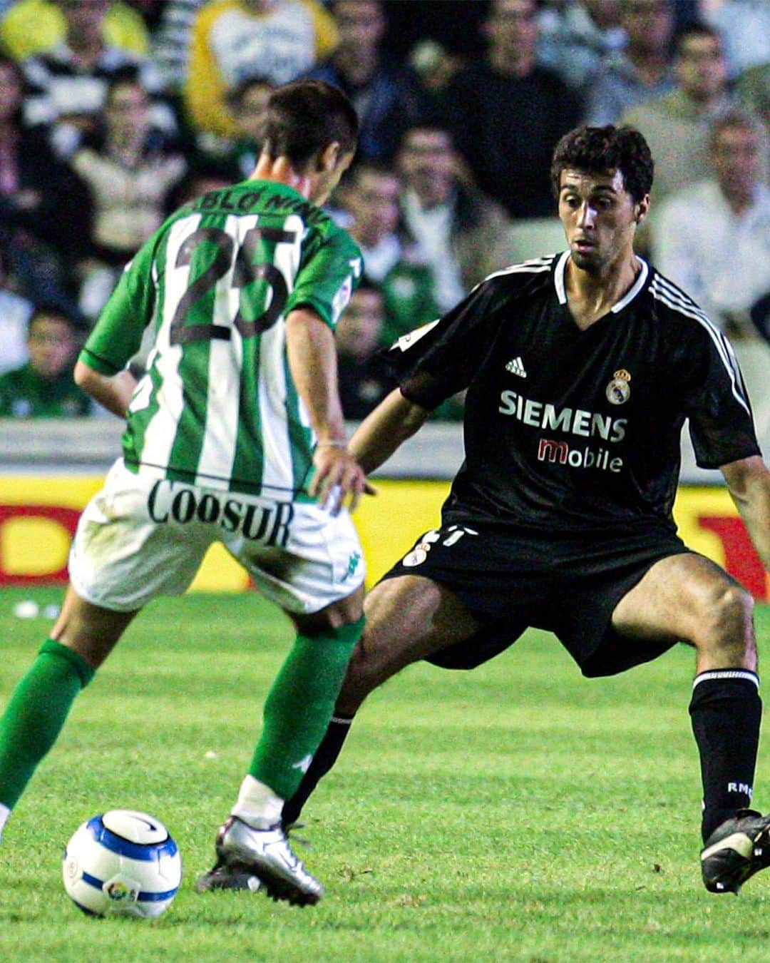 アルバロ・アルベロアさんのインスタグラム写真 - (アルバロ・アルベロアInstagram)「🌟 #OTD in 2004, @Arbeloa made his Real Madrid debut! 🔙 ¡Se cumplen 19 años del debut de Arbeloa como jugador del @RealMadrid! #RealFootball | #OTD」10月16日 21時25分 - arbeloa