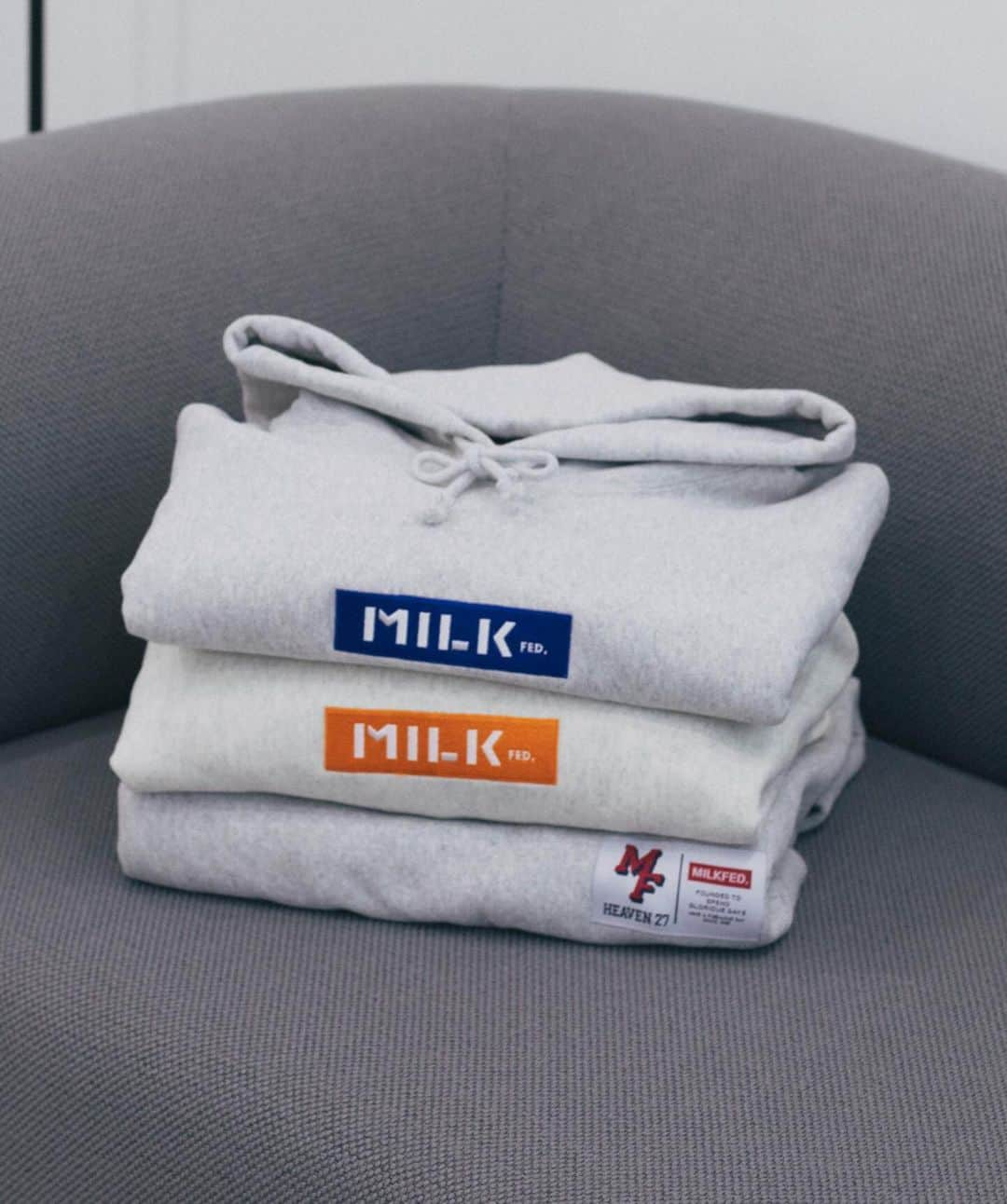 MILKFED.のインスタグラム：「【MILKFED. × Champion】 ⁡ ☑︎ MILKFED.ⅹCHAMPION SWEAT HOODIE ¥16,500 カラー:OATMEAL,BLACK,ASH,BLUE,BURGUNDY サイズ:S,M ⁡ ⁡ ⁡ #milkfed #milkfedjp #ミルクフェド #カジュアルコーデ #大人カジュアル #カジュアルコーデ大人可愛い #新作 #秋服コーデ #秋コーデ #秋カラー #秋アイテム #スウェット #champion #championコラボ #カラースウェットコーデ #スウェットコーデ  #カラーコーデ #カラースウェット #大人スウェット #大人カジュアルコーデ #大人ストリート  #大人ストリートコーデ #裏起毛 #ロゴスウェット #パーカーコーデ #パーカー女子 #刺繍スウェット #裏起毛スウェット #パーカー #チャンピオンスウェット」